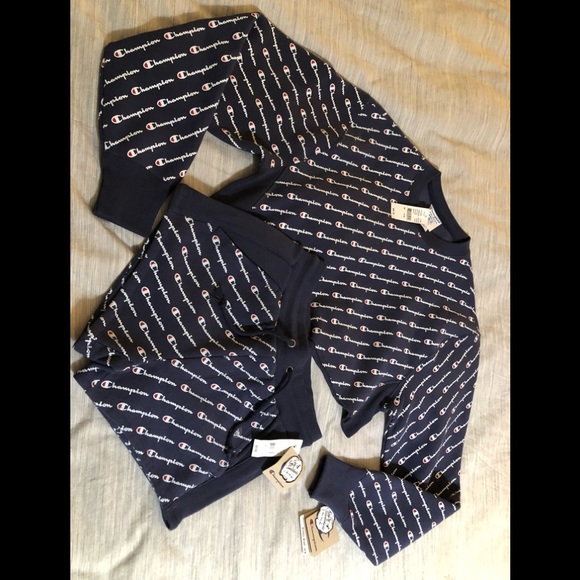 Champion Tops - Champion Reverse Weave all over logo short set 